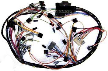 Tres diseños de simulación para el diseño de mazos de cables automotrices